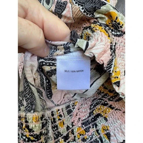 Rose & Olive Women's Paisley Print‎ Smocked Waist Tie Neck Cap Sleeve Top - Picture 4 of 4